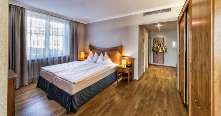 hotel-post-bruneck-zimmer-suite-01