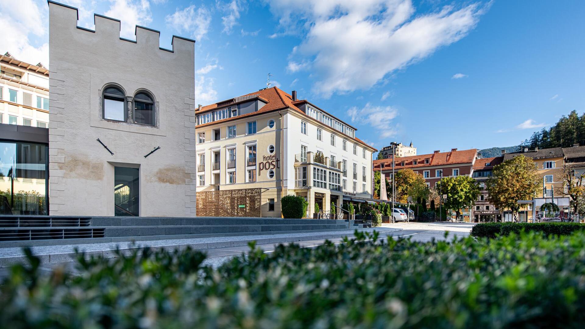 hotel-post-bruneck-summer-post-aussen-27
