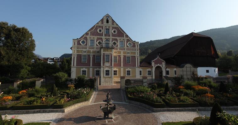 ansitz-mair-am-hof-suedtiroler-landesmuseum-fuer-volkskunde-hermann-maria-gasser