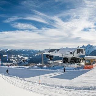 w-kronplatz-lifts-c-tvb-kronplatz-photo-harald-wisthaler-20140117-1466-alpen-connecting